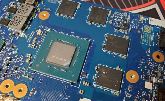 Материнська плата Lenovo