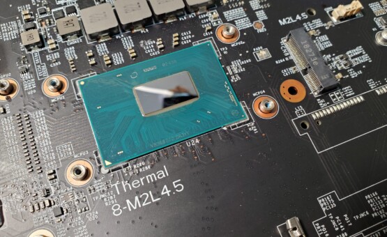 Материнська плата MSI GV62 8RD