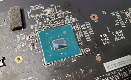 Материнська плата MSI