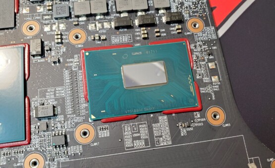 Материнська плата Razer Blade