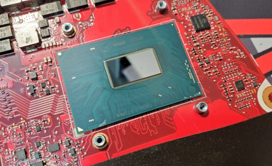 Материнская плата Asus ROG Strix