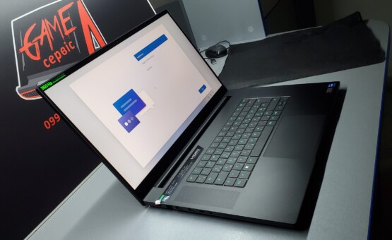 купити ноутбук б/в Razer Blade 17