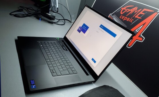 купити ноутбук б/в Razer Blade 17