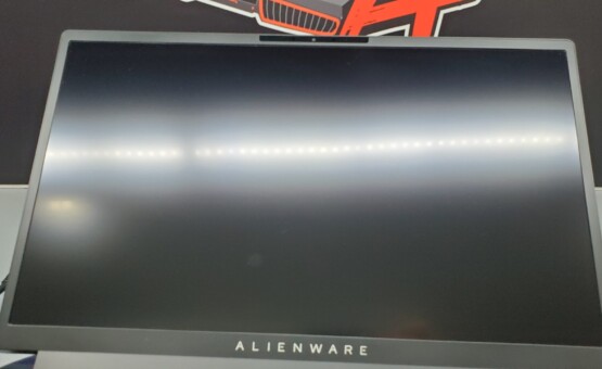 купить ноутбук б/у Dell Alienware m17 R5