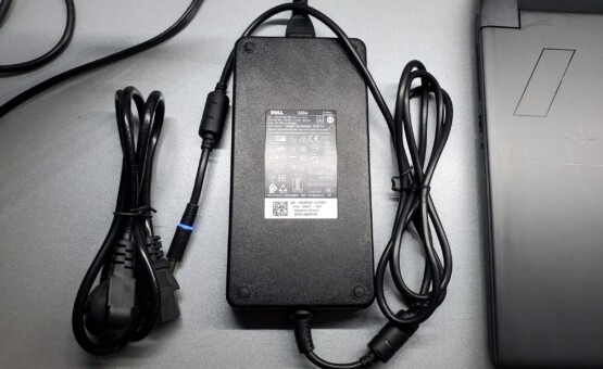 купить ноутбук б/у Dell Alienware m17 R5
