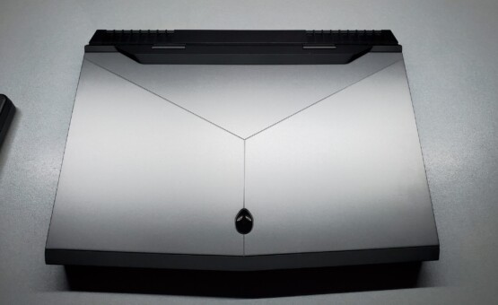 купить ноутбук б/у Dell Alienware 17 R4