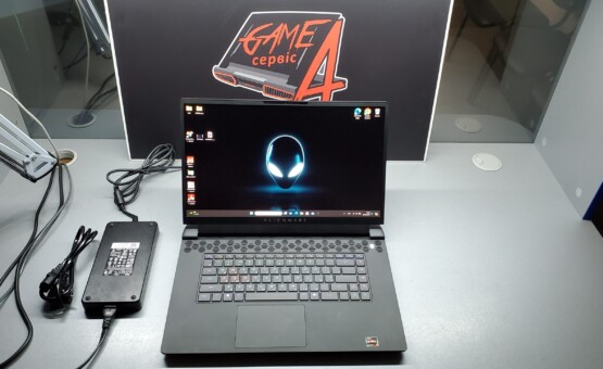 купить ноутбук б/у Dell Alienware m17