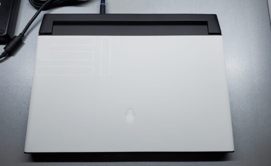 купить ноутбук б/у Dell Alienware m15 R3