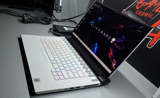 купить ноутбук б/у Dell Alienware m15 R3
