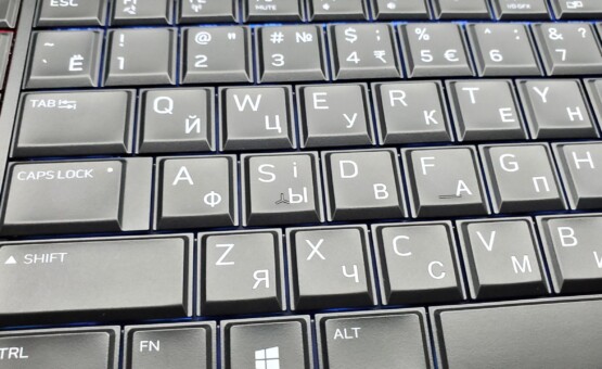 купить ноутбук б/у Dell Alienware 17 R4