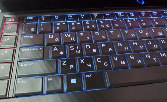 купить ноутбук б/у Dell Alienware 17 R4