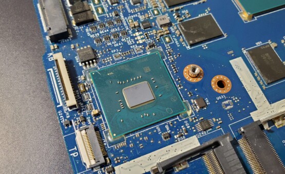 Материнская плата LA-F552P