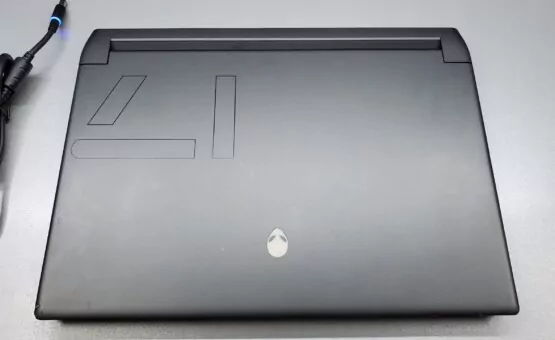 купити ноутбук б/в Dell Alienware m17